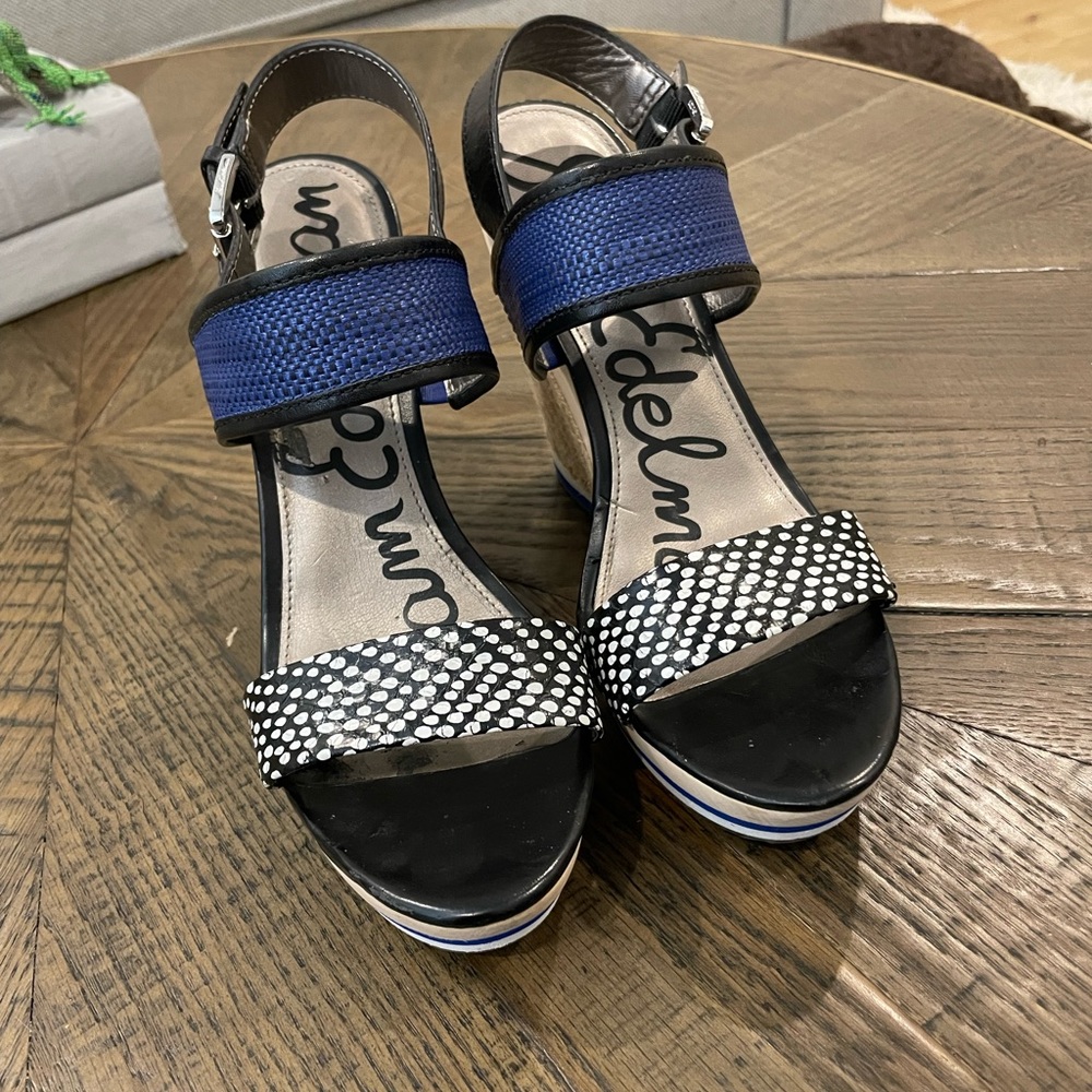 Sam Edelman wedges. Blue accents size 8.5